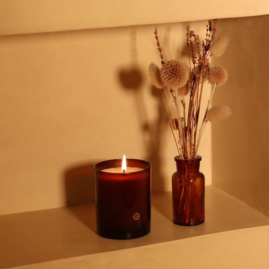 Candle Lifestyle 2 - 1x1.png